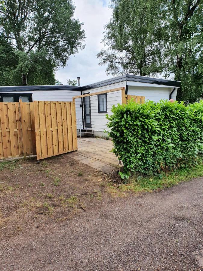 Comfortabel En Gezellig Familie Chalet Tot 6 Personen Op De Veluwe Bungalowpark De Kern Putten Exterior photo
